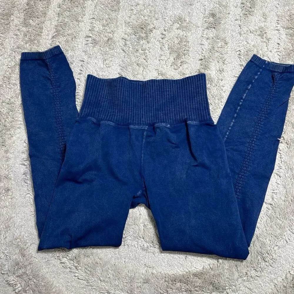 FP Movement Good Karma Top And Legging Set - Picture 7 of 9